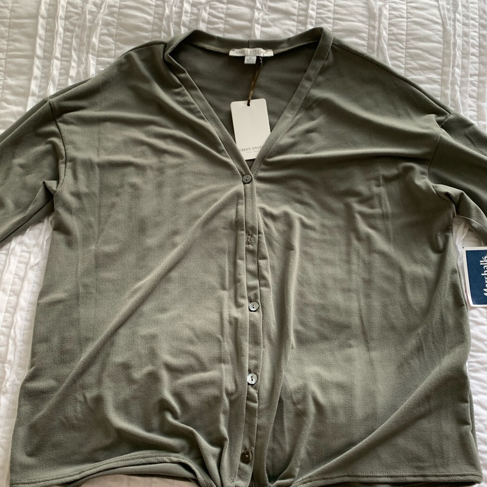 Three quarter sleeve front tie top